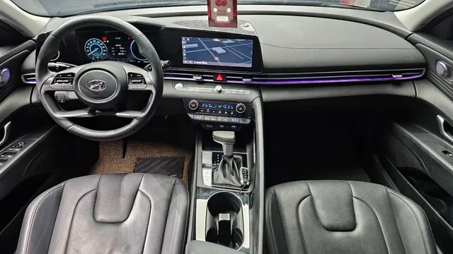 Hyundai Elantra (Avante)