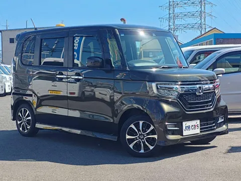 Honda N-BOX Custom