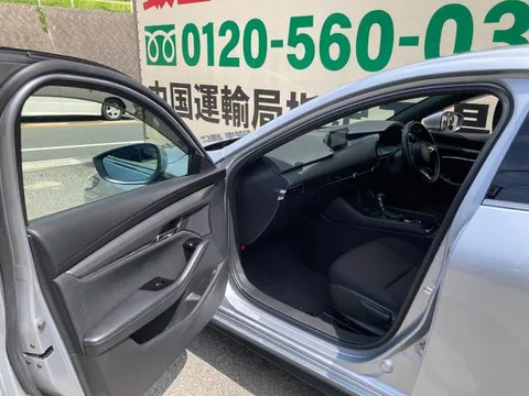 Mazda MAZDA3 Fastback
