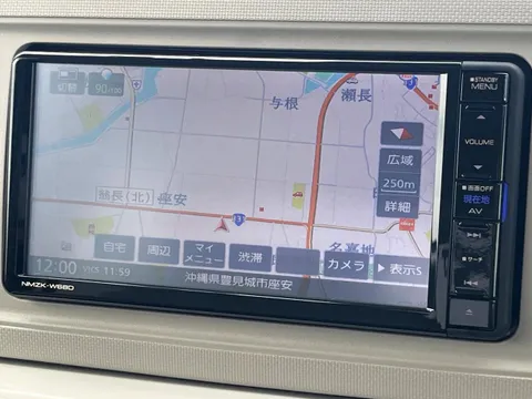 Daihatsu Mira Tocot