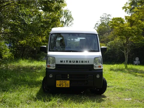Mitsubishi Minicab Van