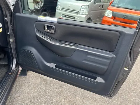 Nissan KIX