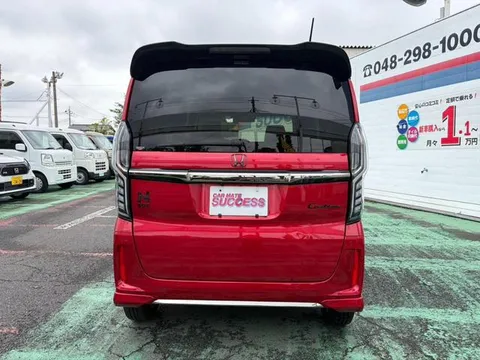 Honda N-BOX Custom