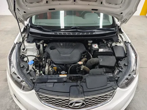 Hyundai Elantra (Avante)