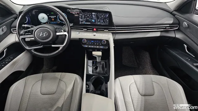 Hyundai Elantra (Avante)