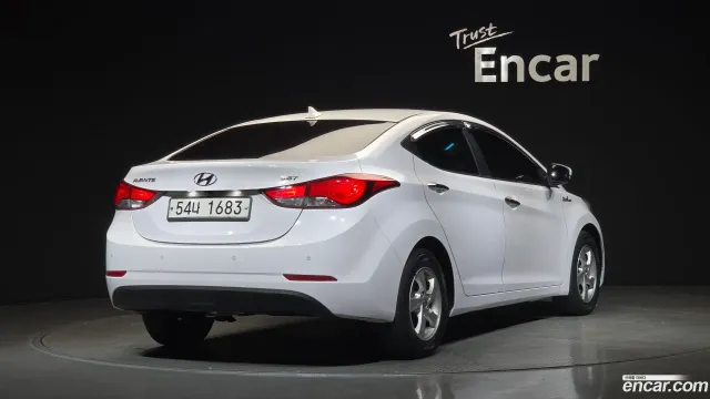 Hyundai Elantra (Avante)
