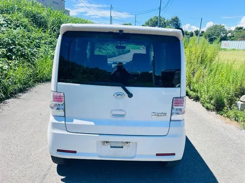 Daihatsu Move Conte