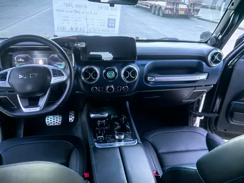BAIC BJ40