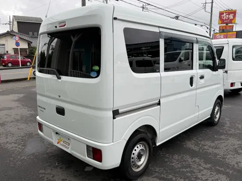 Mitsubishi Minicab Van