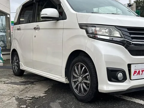 Honda N-WGN Custom