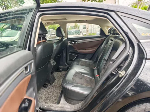 Geely Emgrand GL