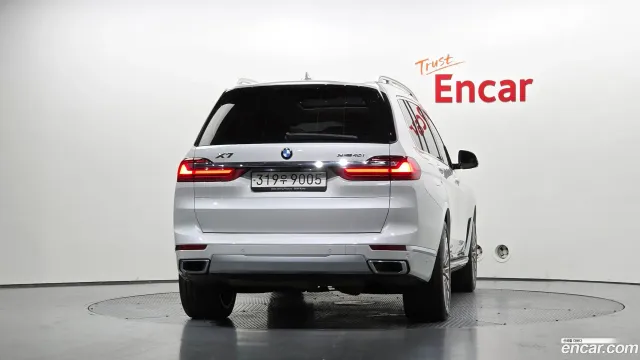 BMW X7