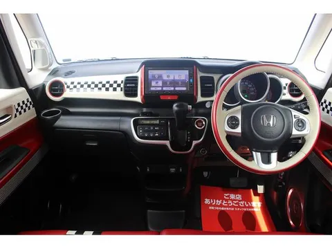 Honda N-BOX Slash