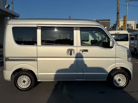 Nissan Clipper