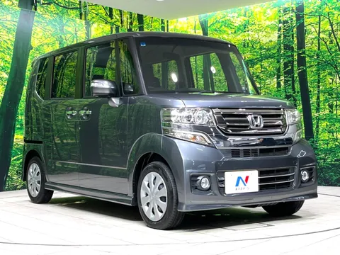 Honda N-BOX Custom