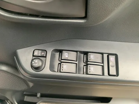 Toyota Pixis Mega