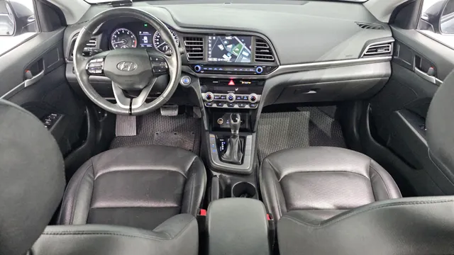 Hyundai Elantra (Avante)