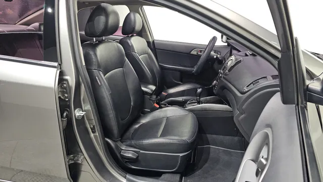 Kia Cerato (Forte)