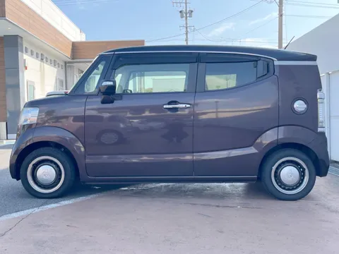 Honda N-BOX Slash