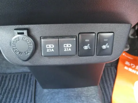 Daihatsu Mira Tocot