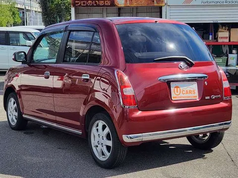 Daihatsu Mira Gino