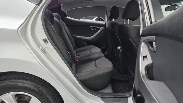 Hyundai Elantra (Avante)