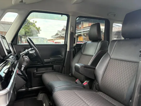Suzuki Spacia Custom