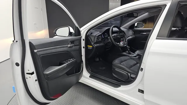 Hyundai Elantra (Avante)