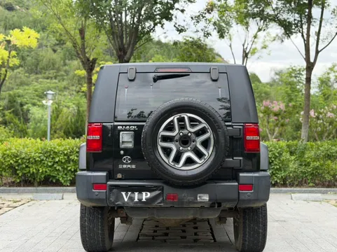 BAIC BJ40