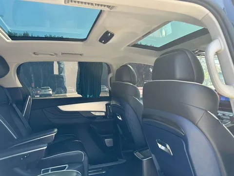 Roewe iMAX8