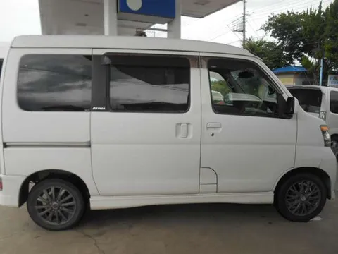 Daihatsu Atrai Wagon