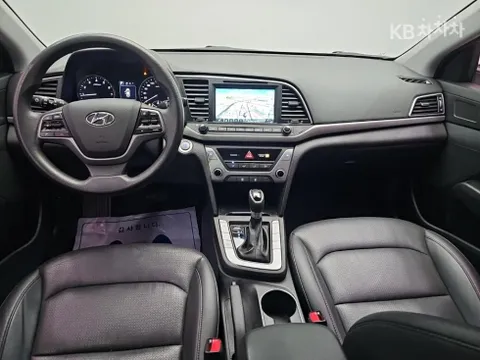 Hyundai Elantra (Avante)