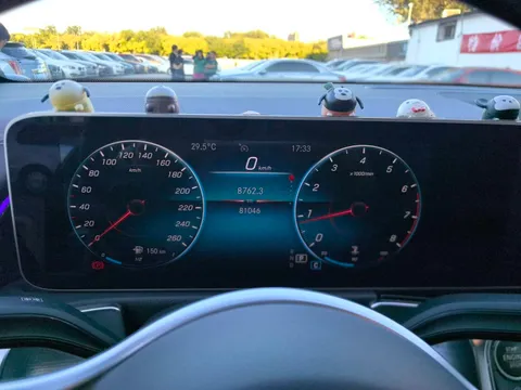 Mercedes-Benz Mercedes-Benz GLB