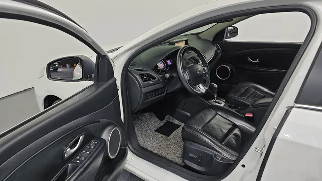 Renault SM3