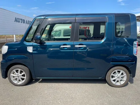 Toyota Pixis Mega