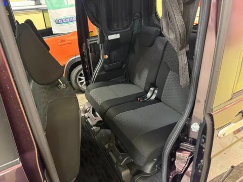 Toyota Pixis Mega