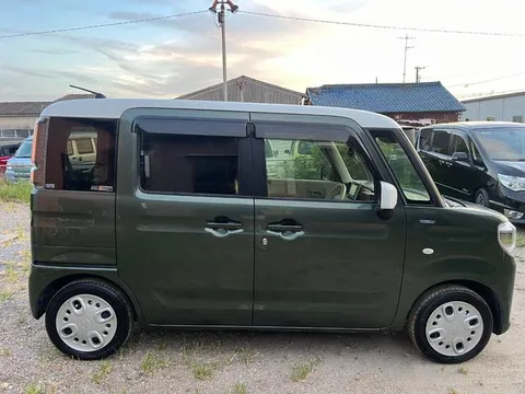 Suzuki Spacia