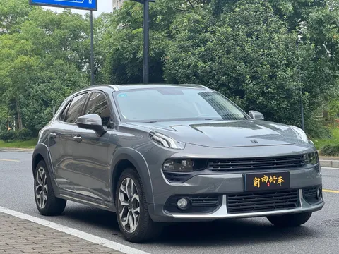 Lynk & Co 02