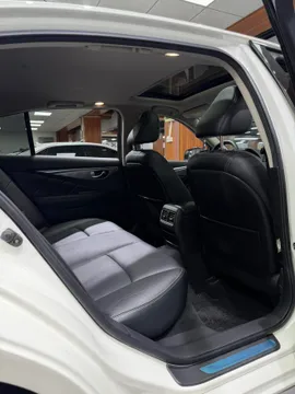 Infiniti Q50L