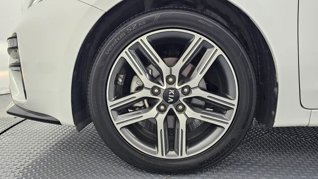 Kia Cerato (K3)