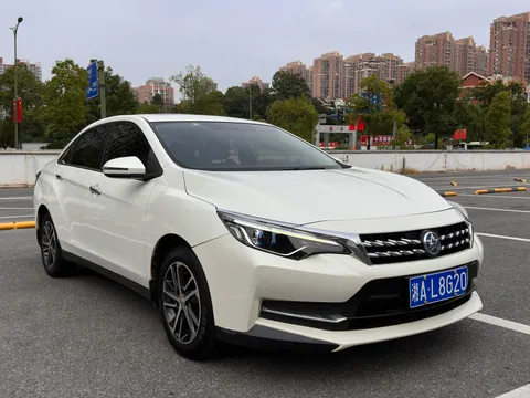 Venucia D60