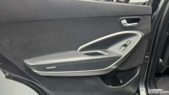 Hyundai Grand Santa Fe (Maxcruz)