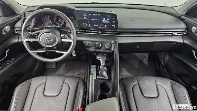 Hyundai Elantra (Avante)