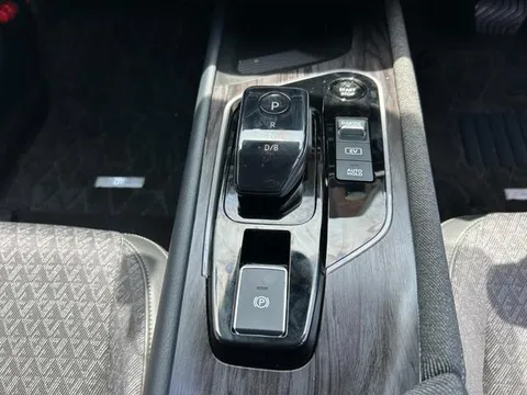 Nissan Note Aura