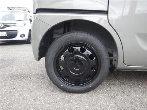 Suzuki Spacia Base