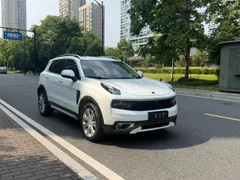 Lynk & Co 01