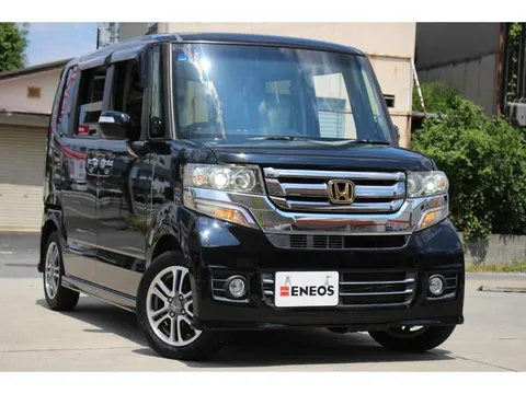 Honda N-BOX Custom