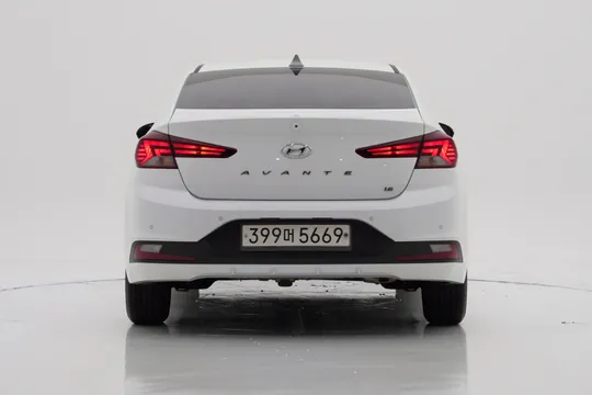 Hyundai Elantra (Avante)