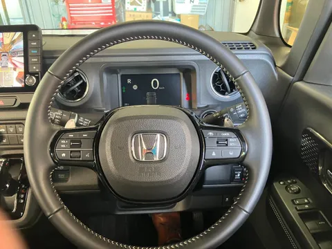 Honda N-BOX Custom