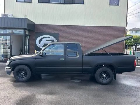 Toyota Hilux Sports Pick Up